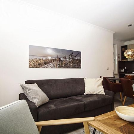Terrasse, Gratis Nutzung Vom Ahoi Erlebnisbad Und Sauna In Sellin - Meeresblick Fewo 77 奥斯特巴德·哥伦 外观 照片