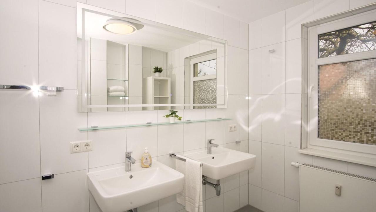 Terrasse, Gratis Nutzung Vom Ahoi Erlebnisbad Und Sauna In Sellin - Meeresblick Fewo 77 奥斯特巴德·哥伦 外观 照片
